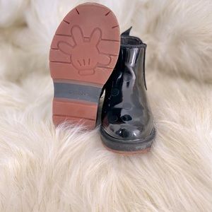 Zara baby rain boots. US 5.5 (EU 21)